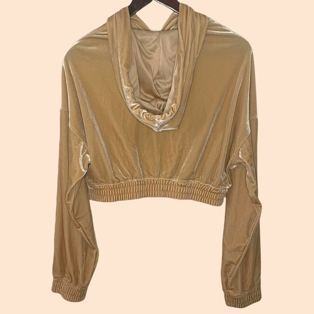 Cropped velour jacket. - Picture 2 of 2